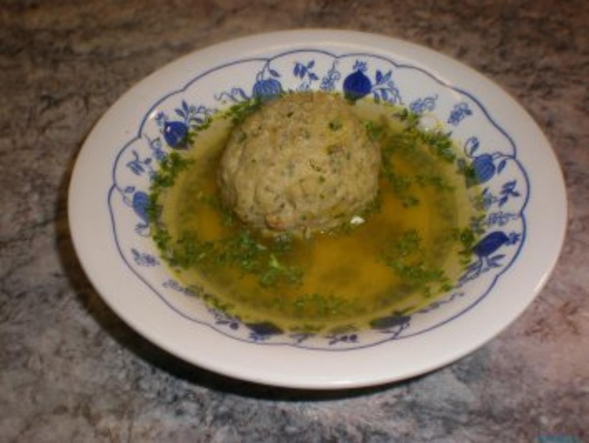 Leberknödelsuppe - Rezept