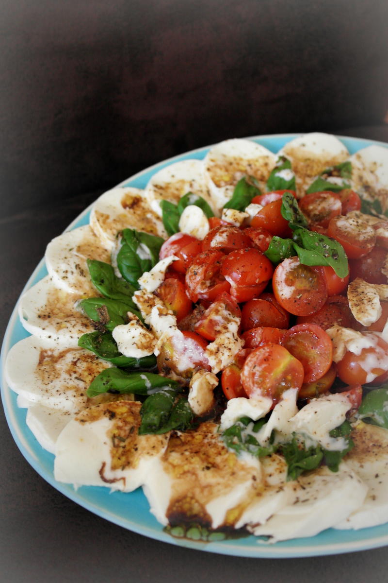Vorspeise, Salat: Tomaten und Mozzarella mit Meerrettich; Caprese mal anders; - Rezept - Bild Nr. 282